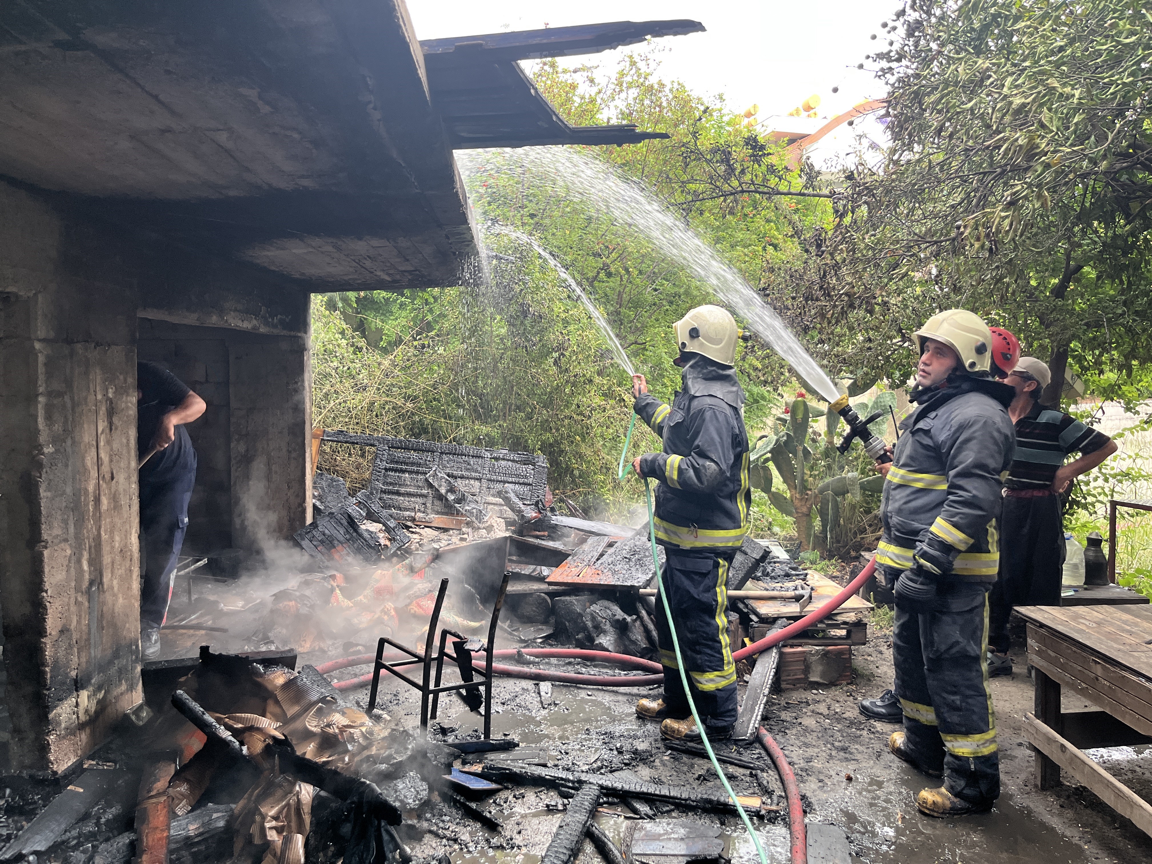 Alanya’da Metruk Binada Yangın
