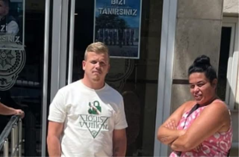 Diş Kutlaması Antalya’da Krize Dönüştü: İngiliz Kadın Otel Odasını Harabeye Çevirdi