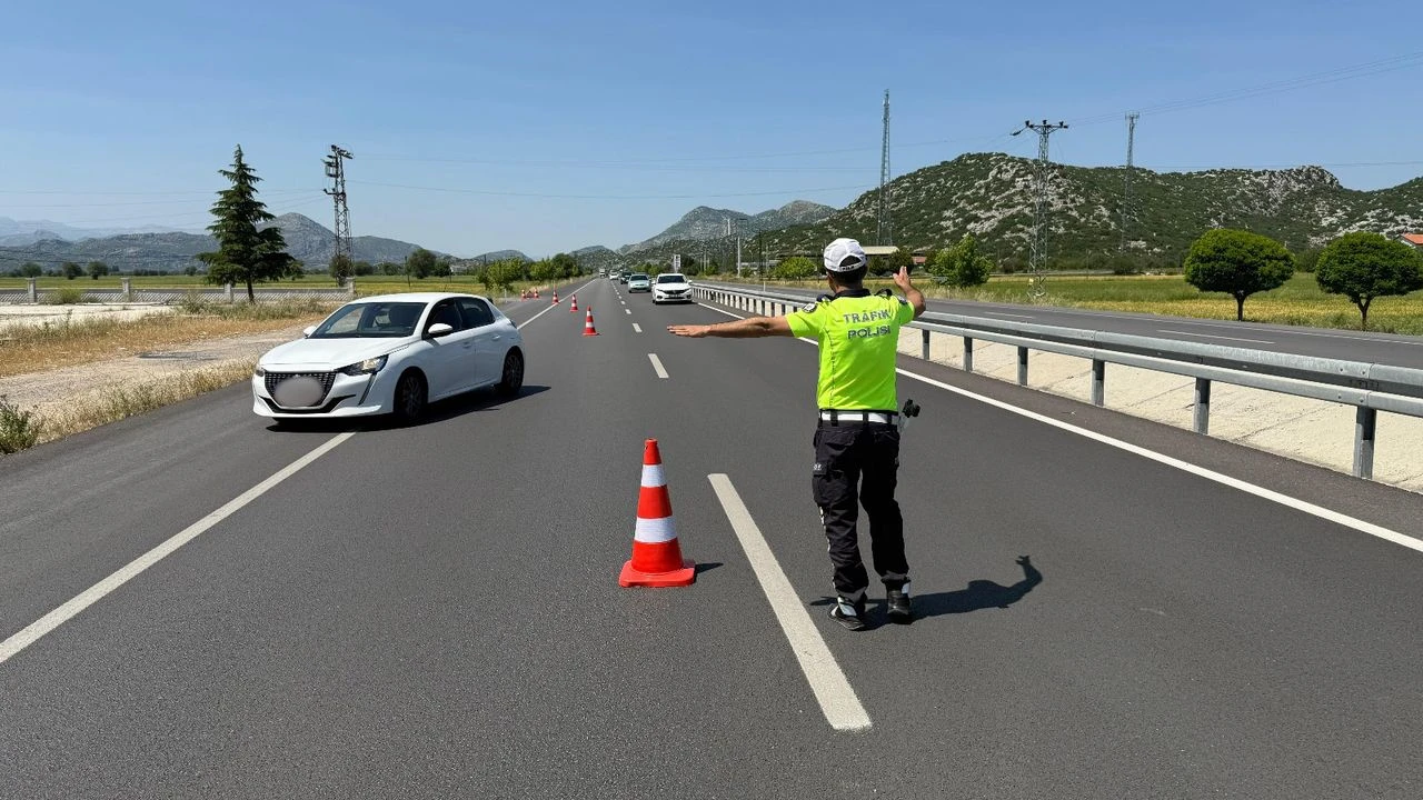 Antalya’da Trafik Denetimlerinde Ceza Yağdı