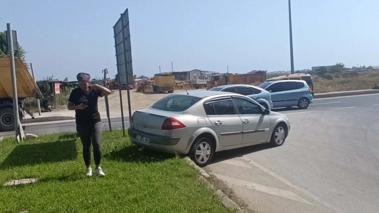 Antalya Köprülü Kavşakta Korkutan Kaza