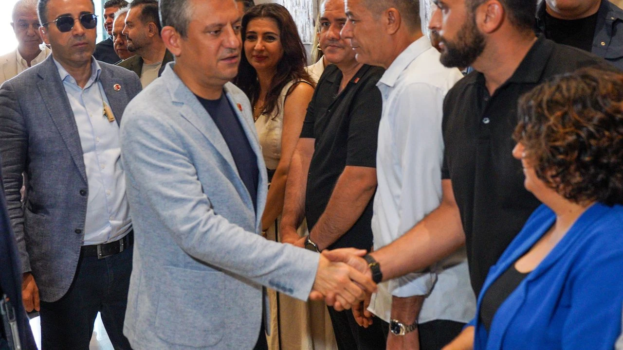 Özgür Özel Antalya’da: “Milletin İradesi İçin Buradayız”