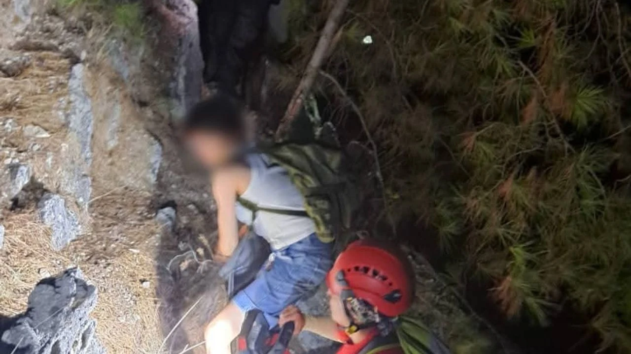 Alanya’da Üniversiteli Gençler Sarp Arazide Mahsur Kaldı
