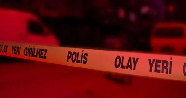 Anne Kızını Öldürüp İntihar Etti