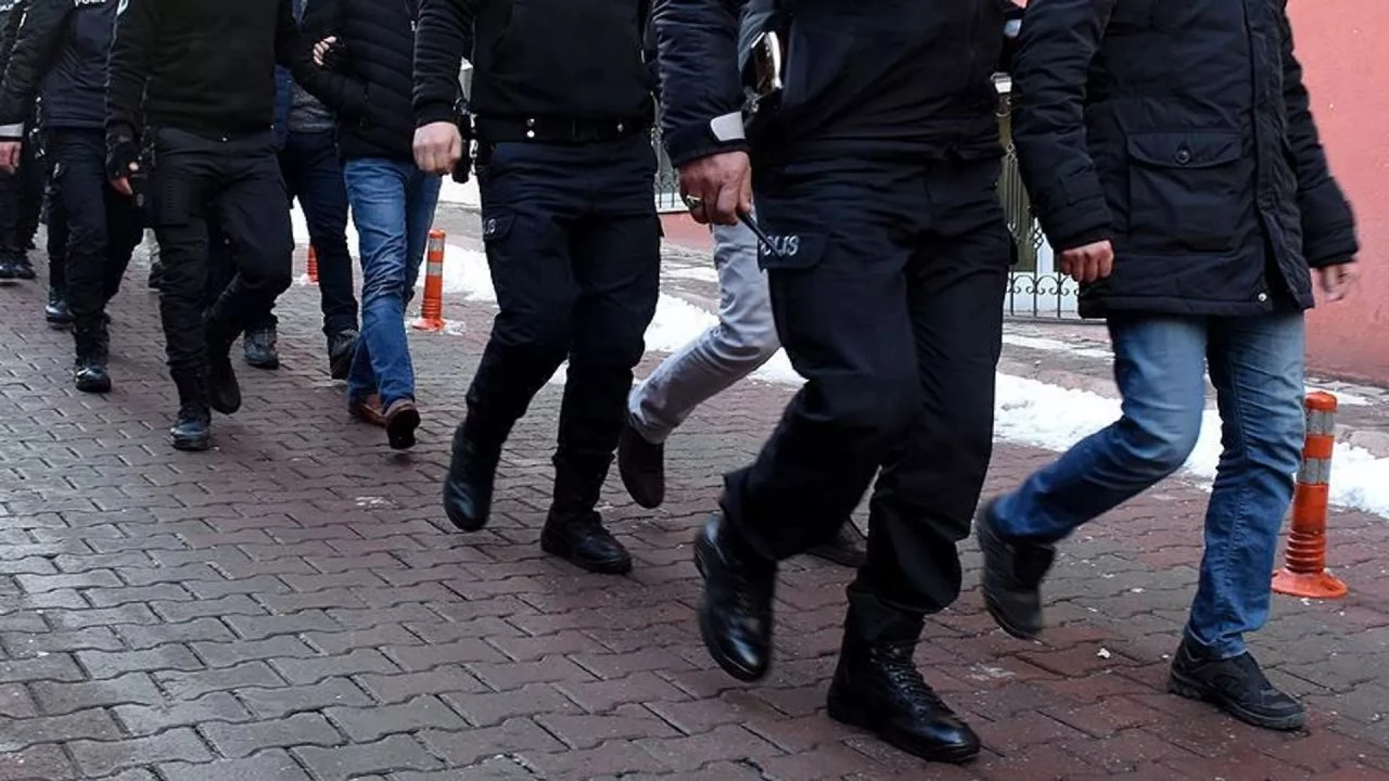 İzmir Merkezli 17 İlde Dev Siber Operasyon