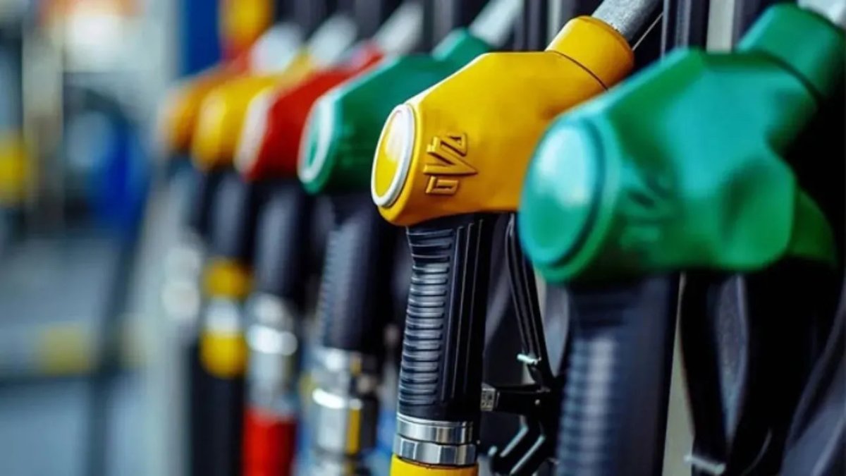 Motorinden sonra benzine de indirim geliyor!